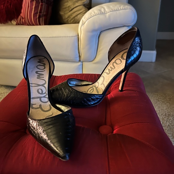 RM’s designer shoes. Sizes 6.5-7. Like new. Priced to sell make me an offer - Picture 2 of 5